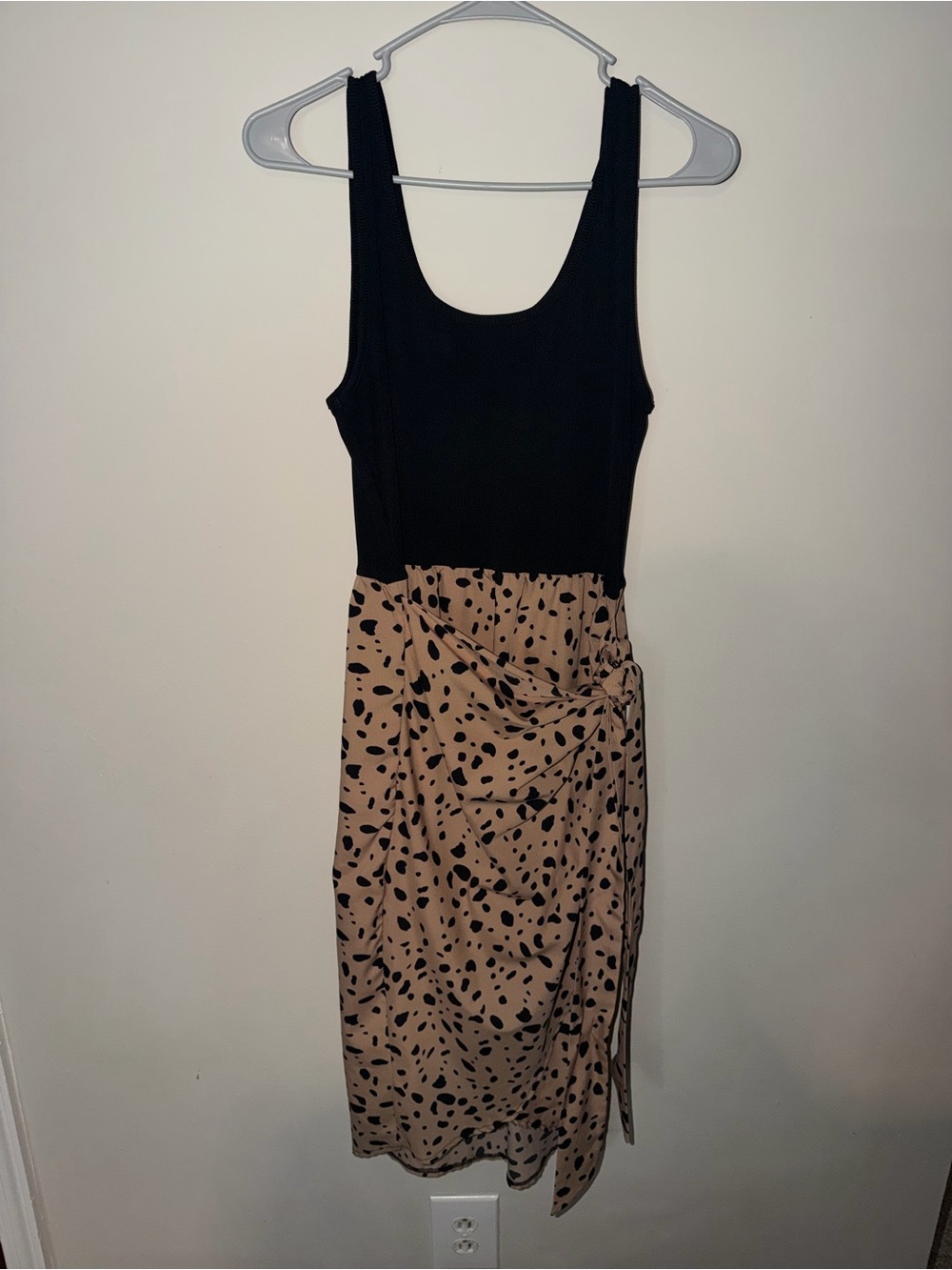 Sleeveless Black & Beige Spot Print Midi Dress